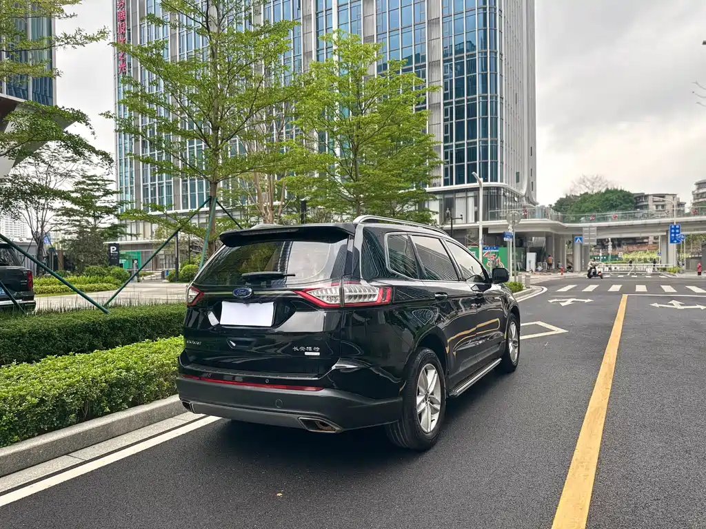 Ford Edge 2018 — фото 4