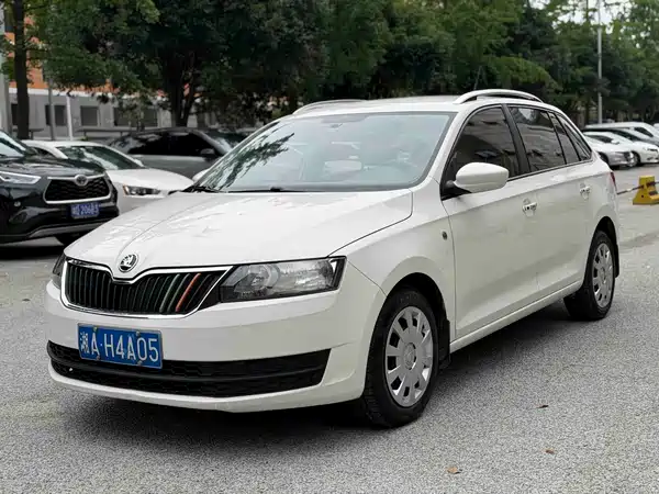 Skoda Rapid Spaceback 2016