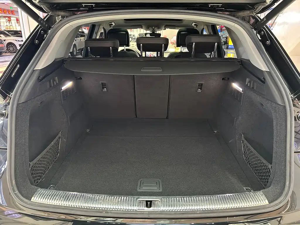 Audi Q5L 2023 — фото 14