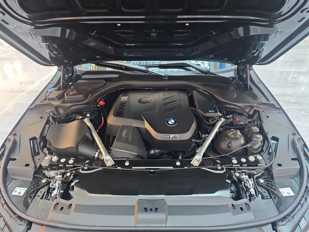 BMW 5 Series 2024 — фото 15