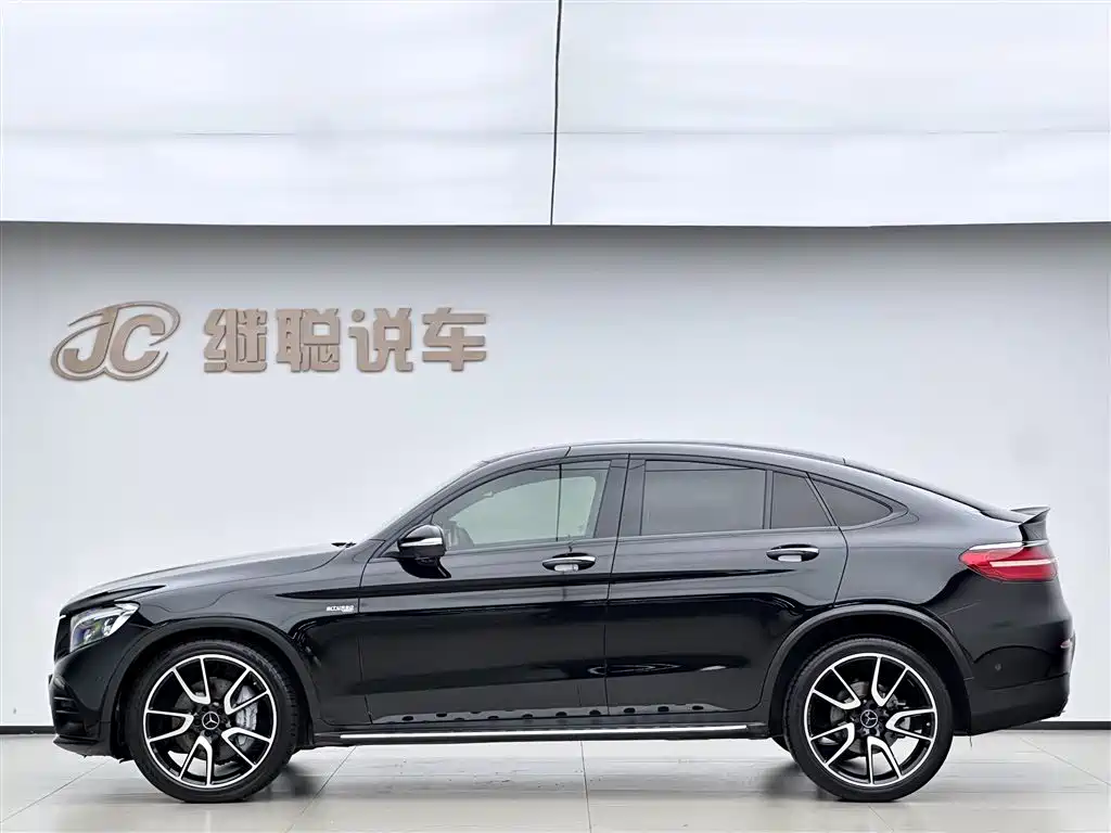 Mercedes-Benz GLC Coupe AMG 2018 — фото 3