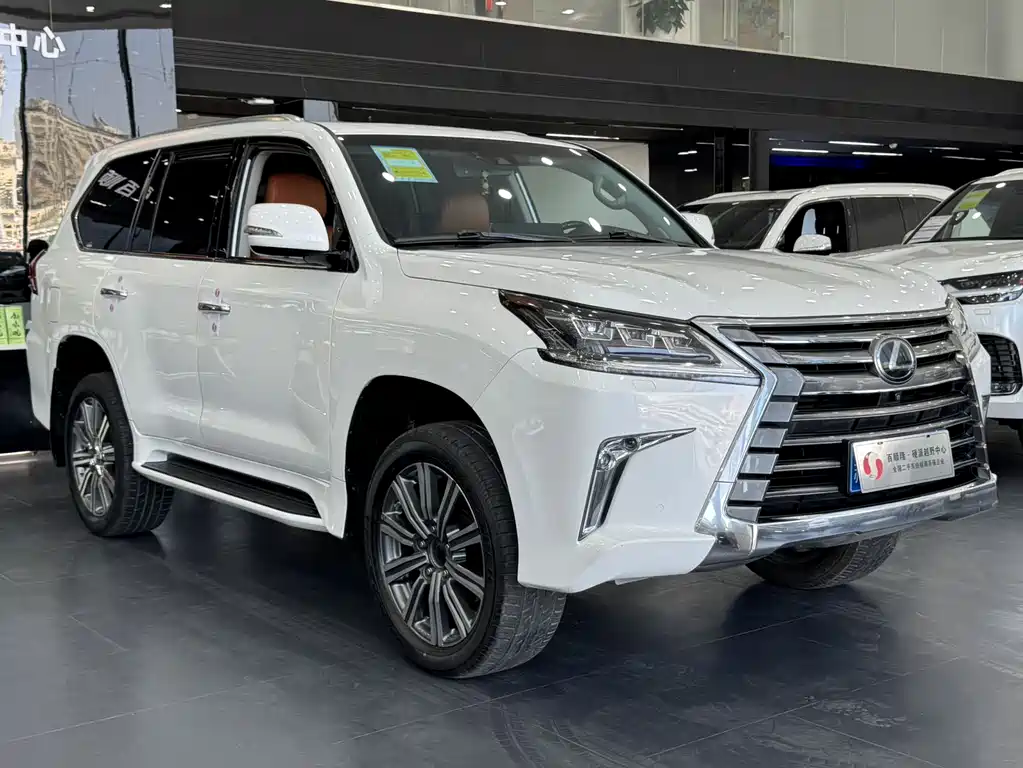 Lexus LX 2017