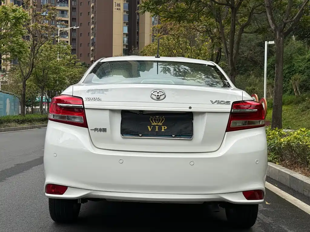 Toyota Vios 2017 — фото 5
