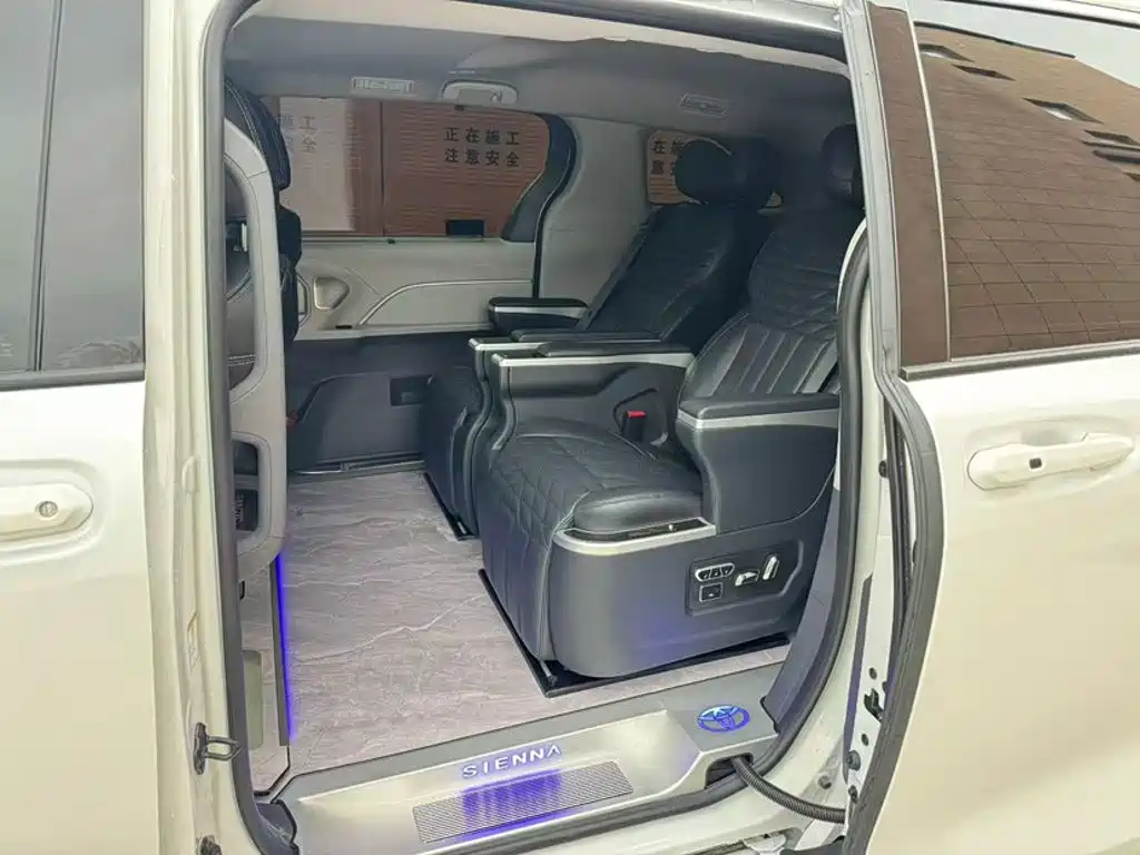 Toyota Sienna 2026 — фото 11