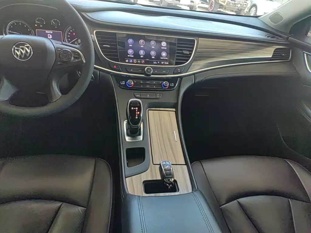 Buick LaCrosse 2020 — фото 13