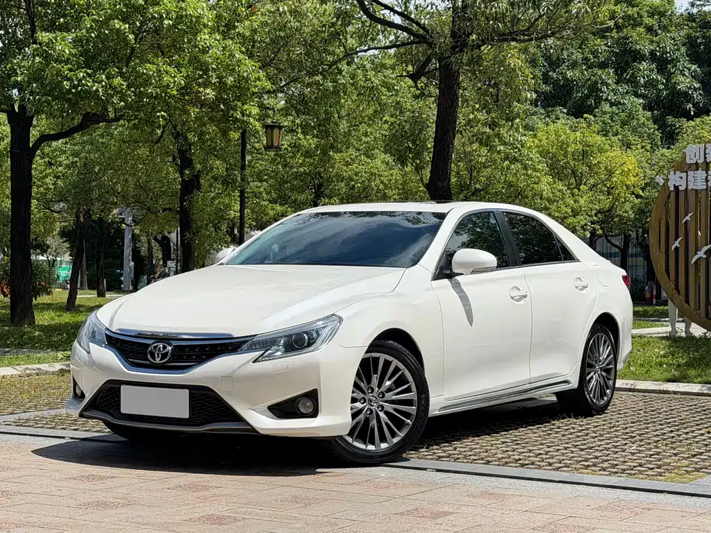 Toyota Reiz 2016