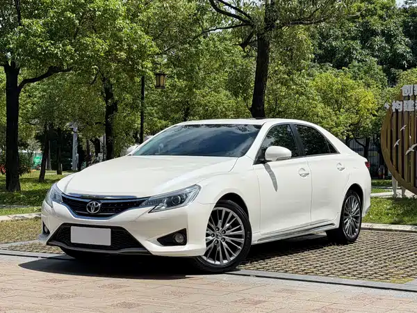 Toyota Reiz 2016
