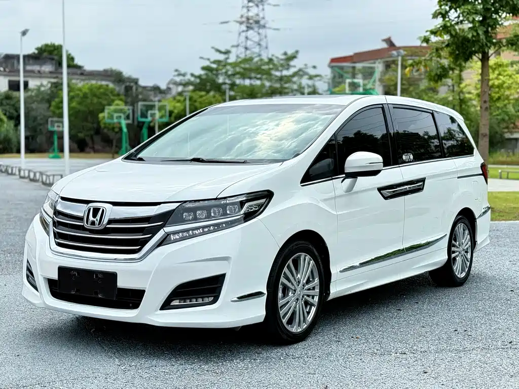 Honda Elysion 2017 — фото 1