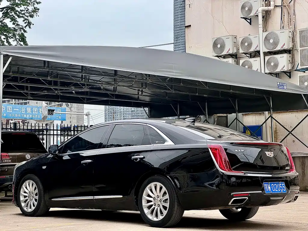 Cadillac XTS 2018 — фото 8