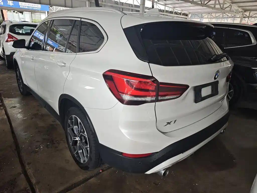 BMW X1 2021 — фото 5