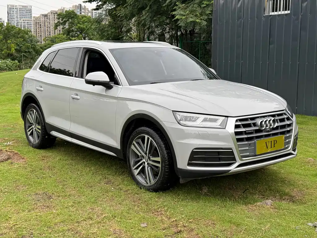 Audi Q5L 2020 — фото 3