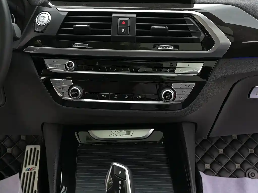 BMW X3 2018 — фото 9