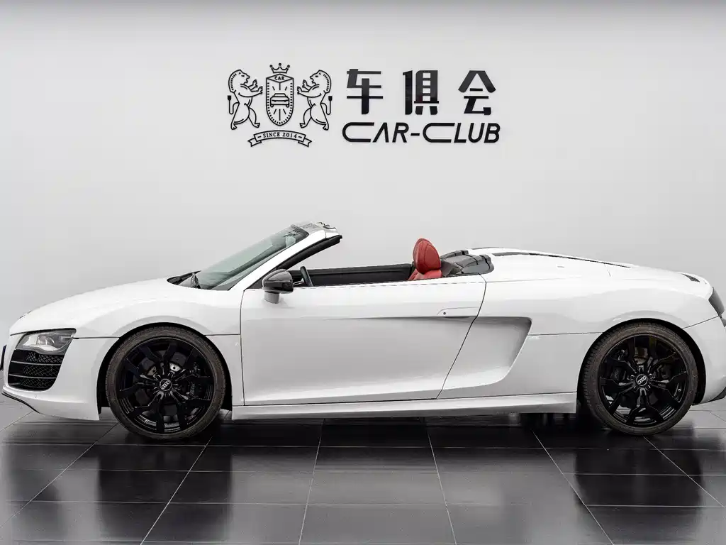 Audi R8 2015 — фото 3