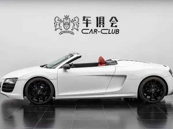 Audi R8 2015