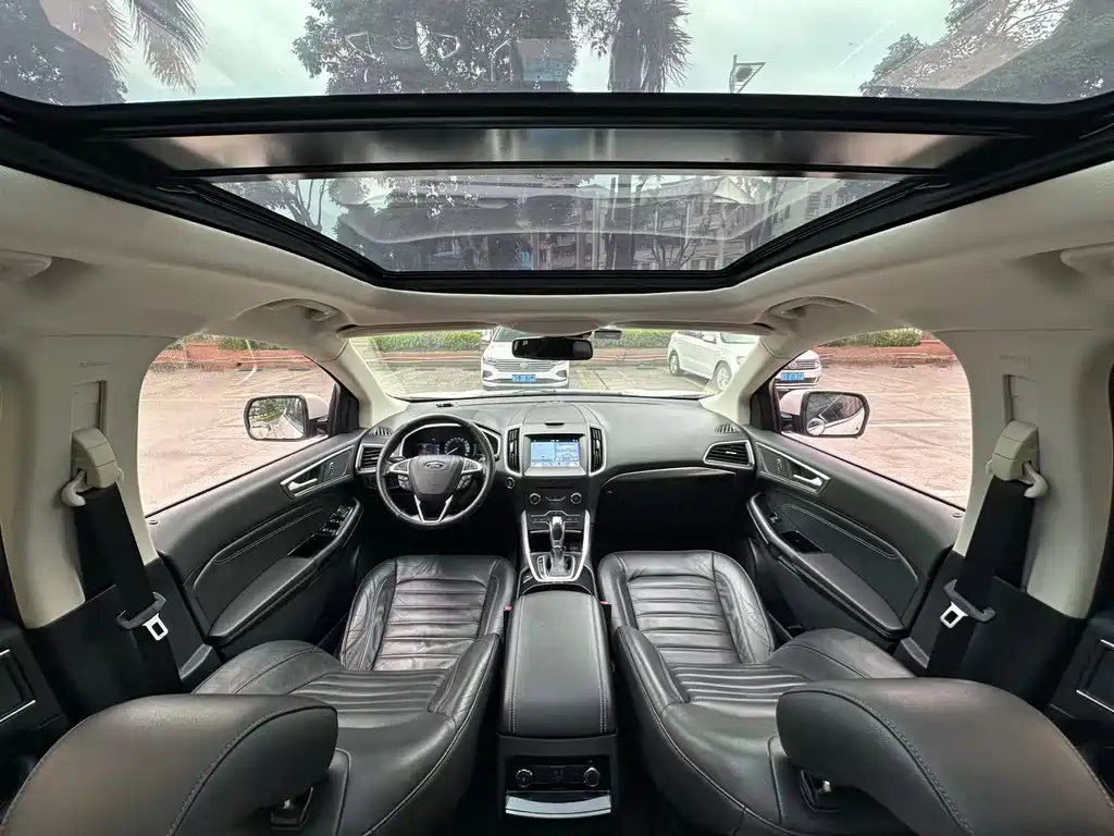 Ford Edge 2017 — фото 13