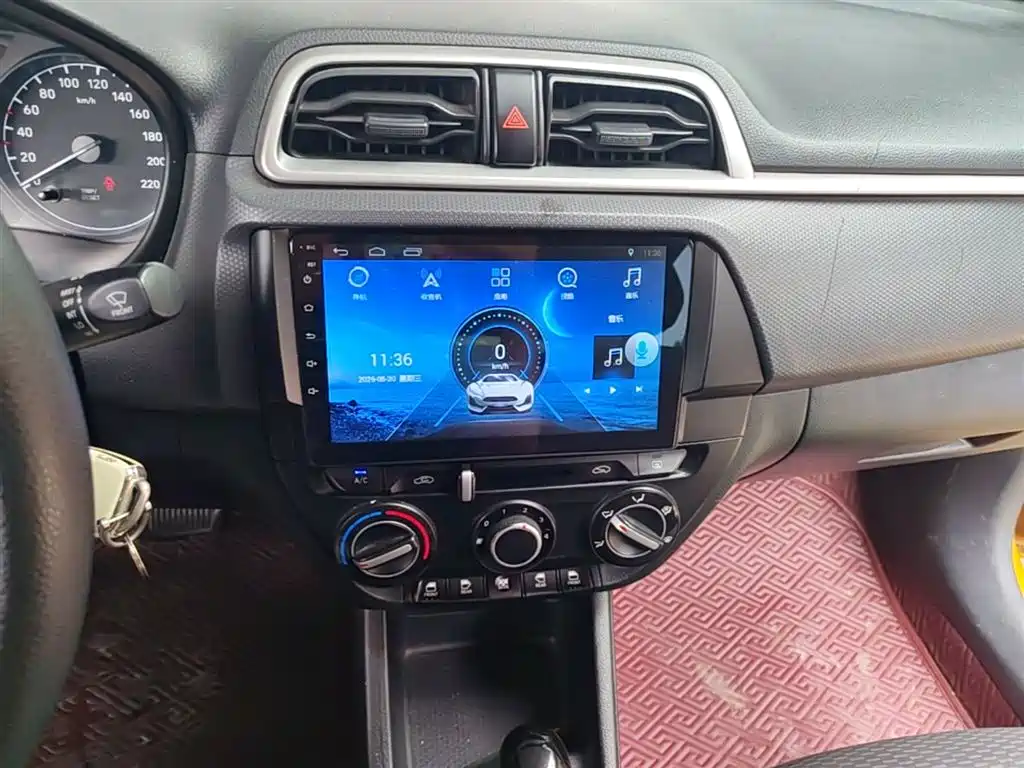 Hyundai Verna 2018 — фото 13