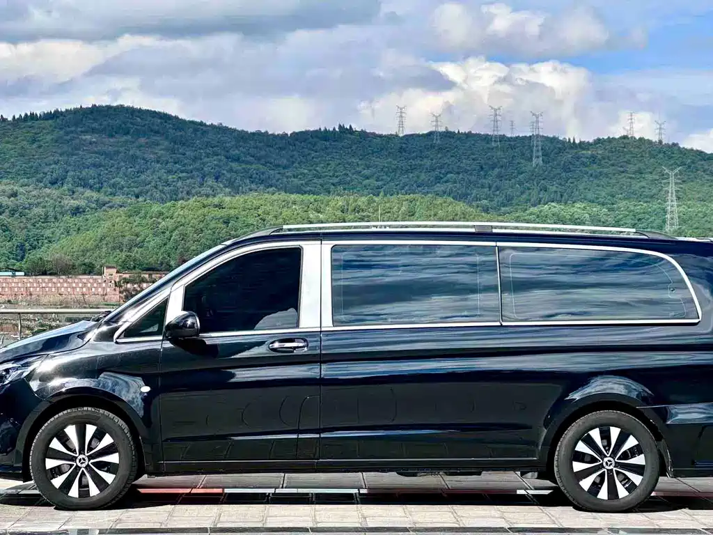 Mercedes-Benz Vito 2023 — фото 4