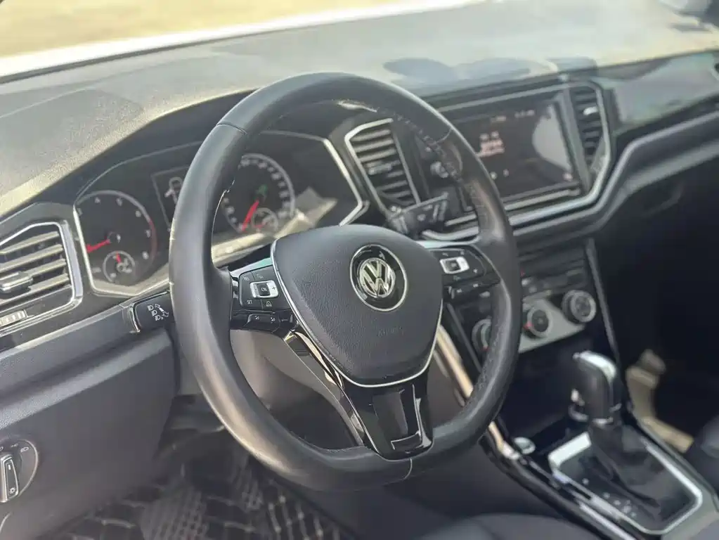 Volkswagen T-Roc 2019 — фото 6