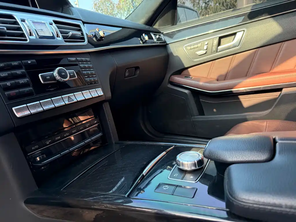 Mercedes-Benz E-Class 2014 — фото 14