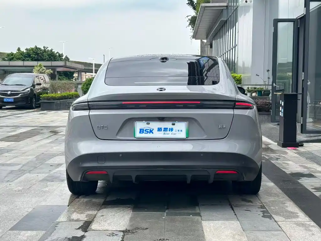 NIO ET5 2024