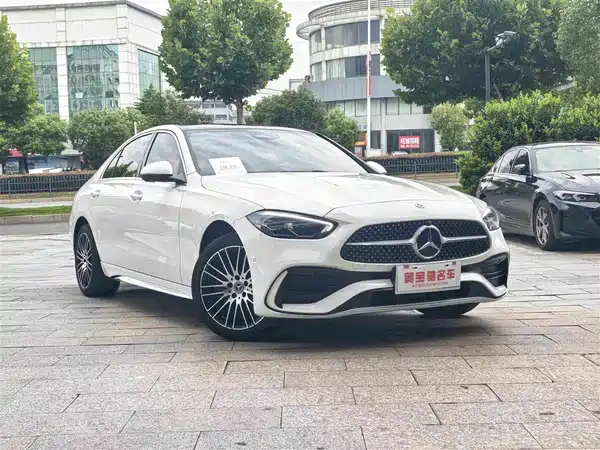 Mercedes-Benz C-Class 2024