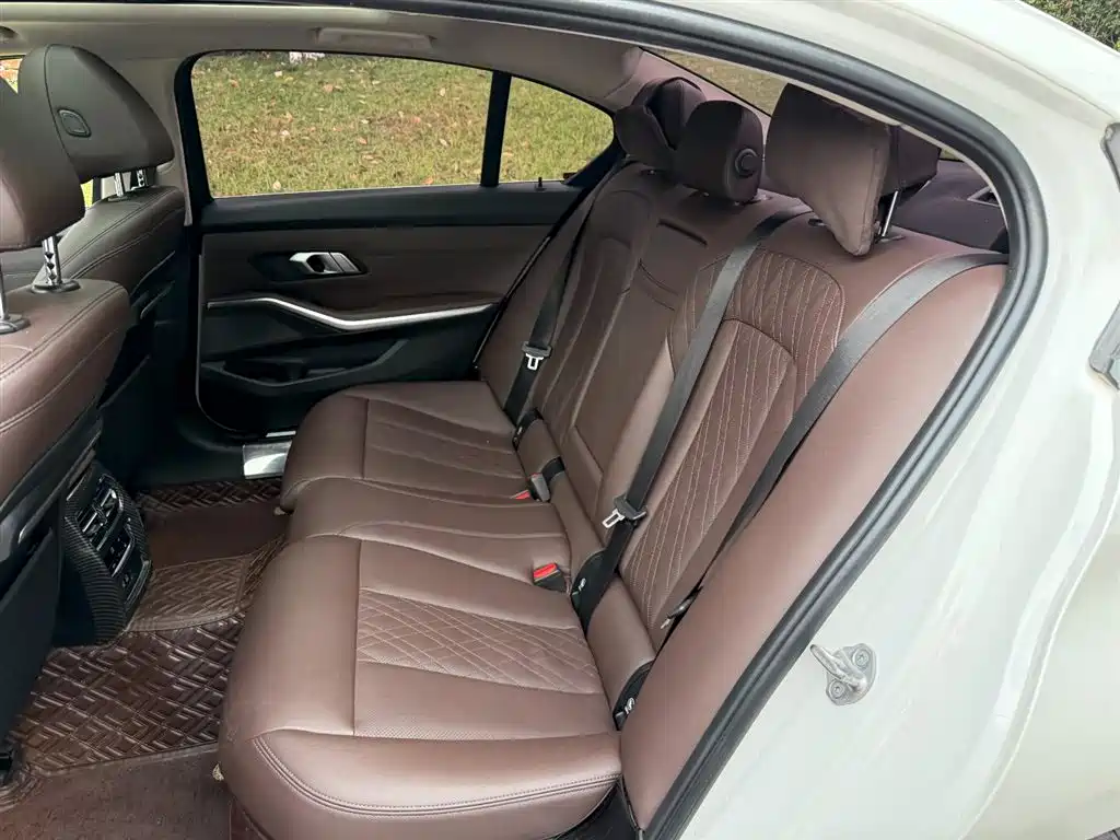 BMW 3 Series 2021 — фото 10