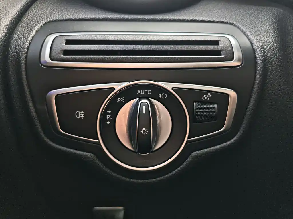 Mercedes-Benz GLC 2020 — фото 13