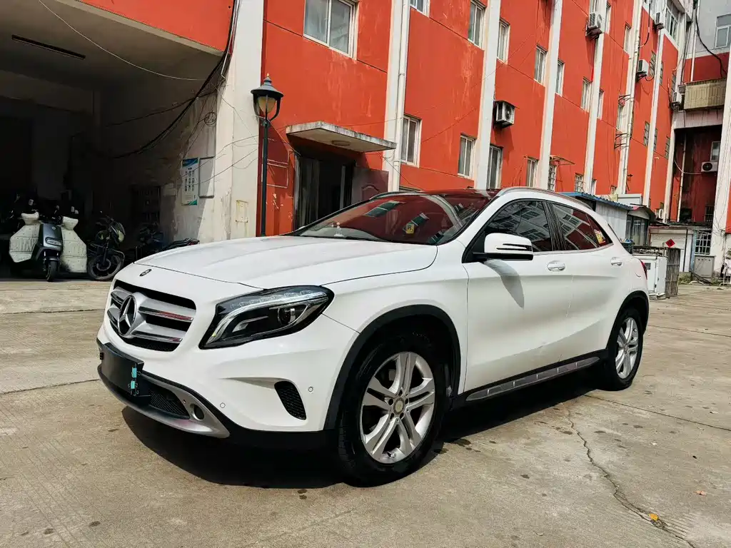 Mercedes-Benz GLA 2016 — фото 1