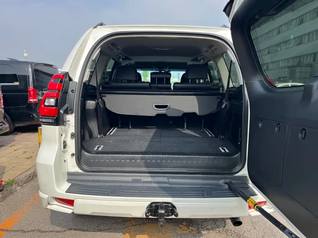 Toyota Prado 2019 — фото 30