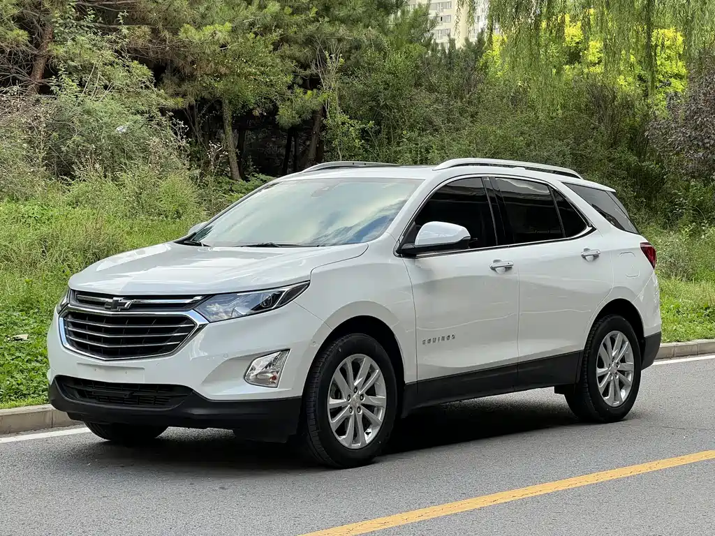 Chevrolet Equinox 2018 — фото 1