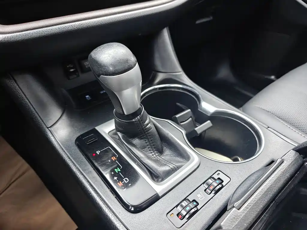 Toyota Highlander 2020 — фото 14
