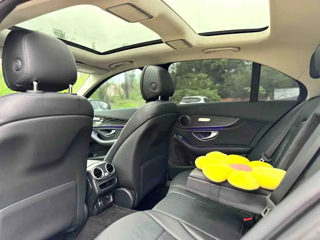 Mercedes-Benz C-Class 2020