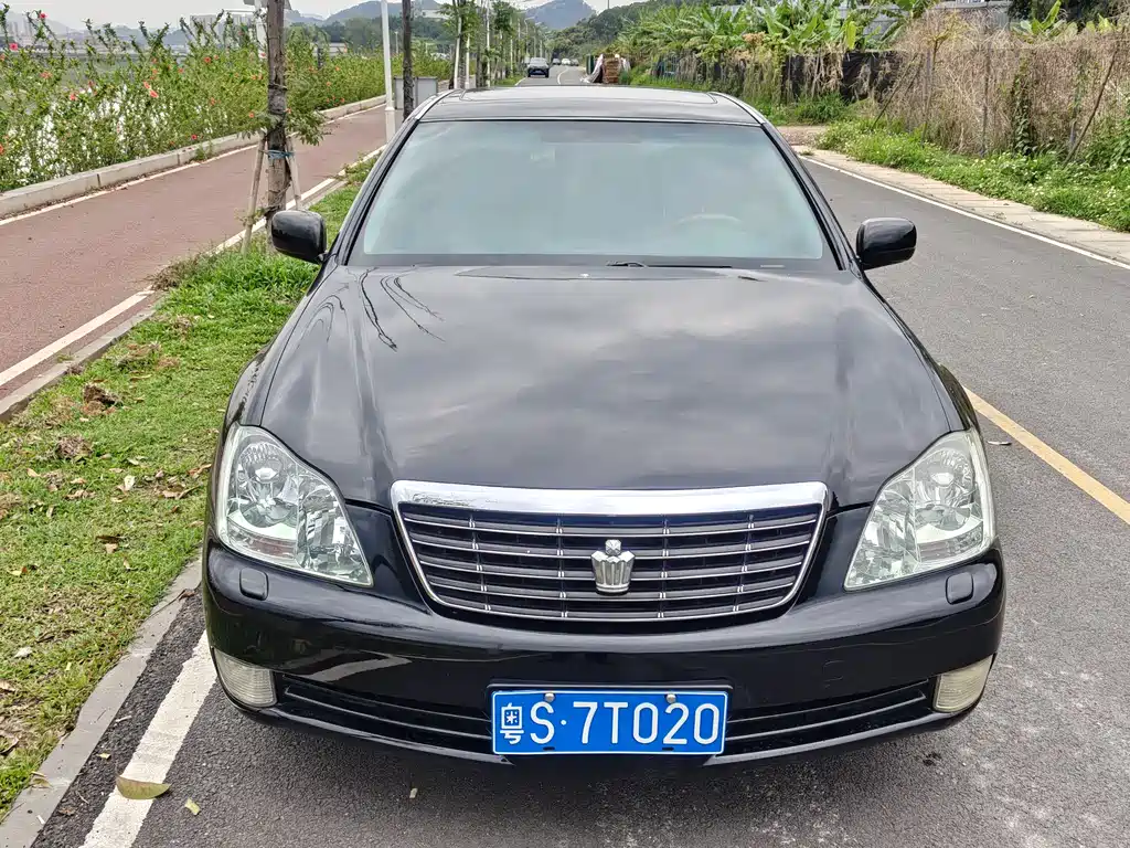 Toyota Crown 2006 — фото 19