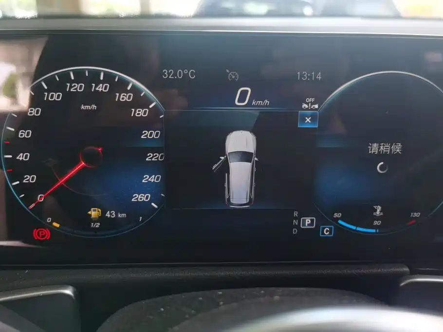 Mercedes-Benz GLB 2023 — фото 14
