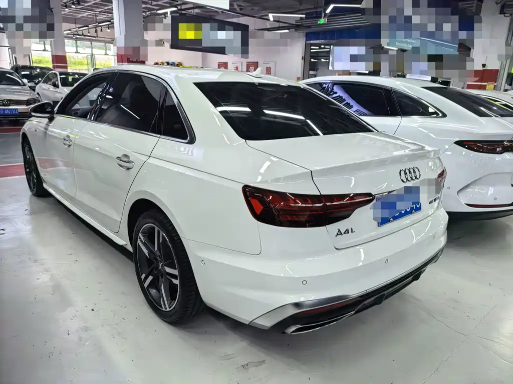 Audi A4L 2020 — фото 13