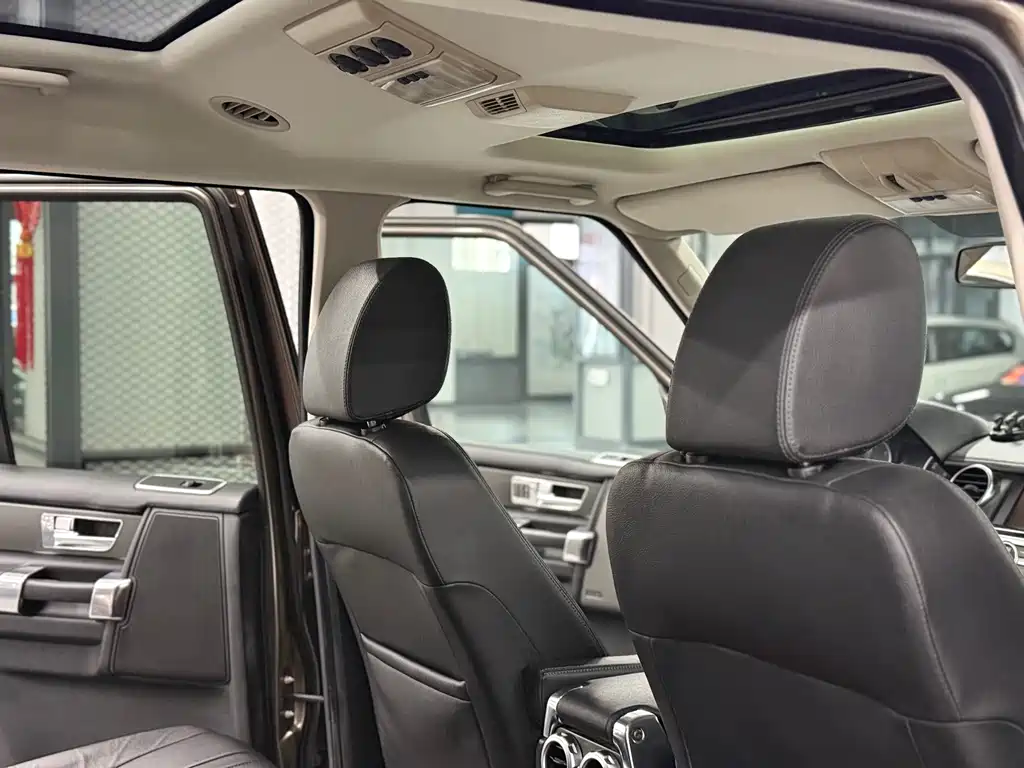 Land Rover Discovery 2011 — фото 10