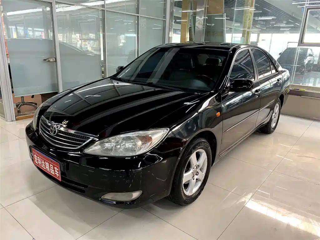 Toyota Camry 2004 — фото 1