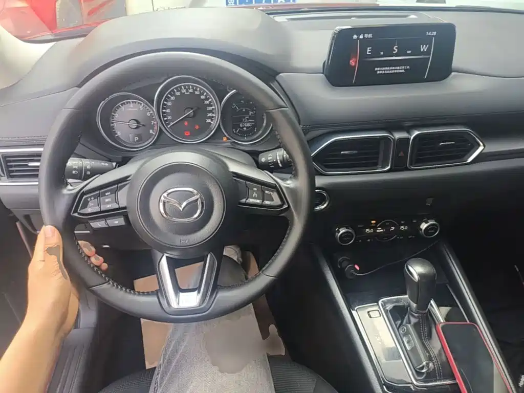 Mazda CX-5 2018 — фото 10