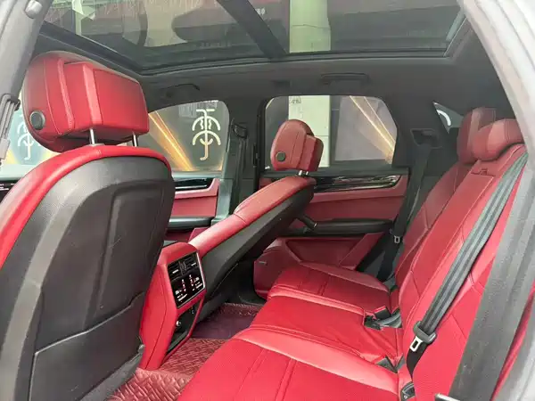 Porsche Cayenne 2021