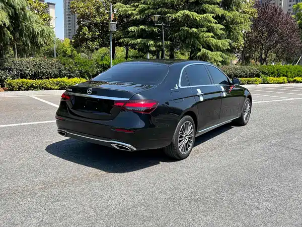 Mercedes-Benz E-Class 2023