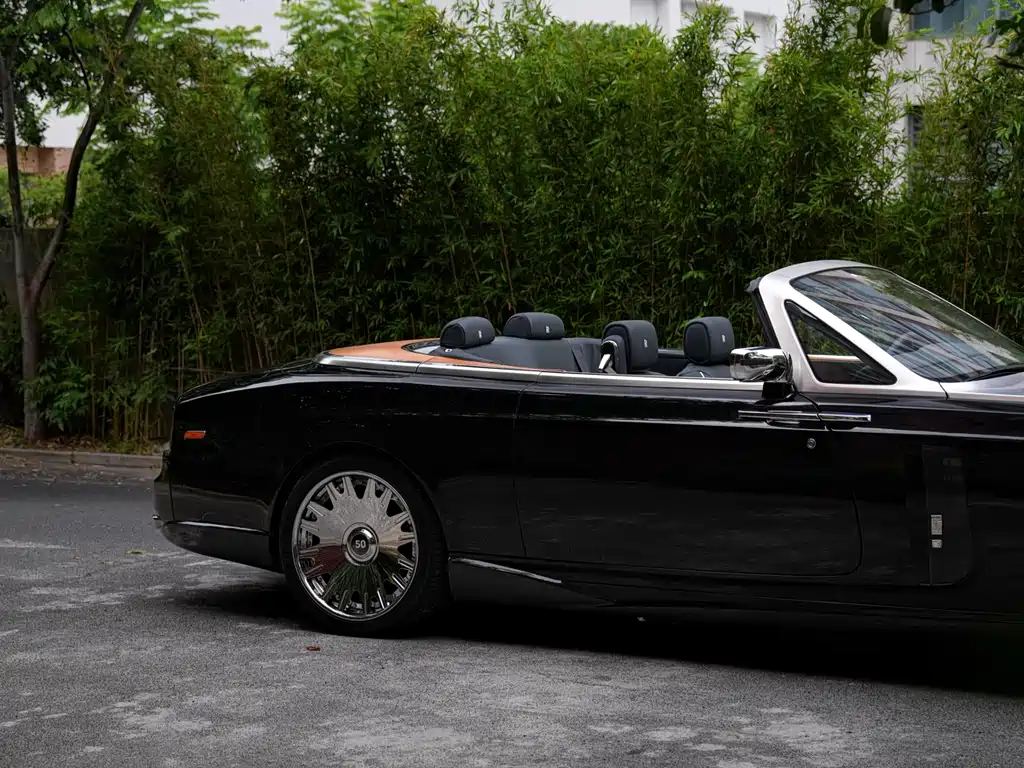 Rolls-Royce Phantom 2008 — фото 25