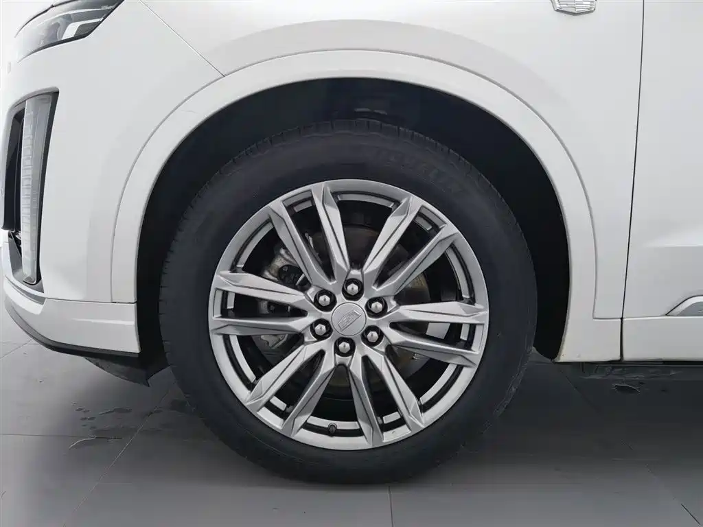 Cadillac XT6 2021 — фото 17