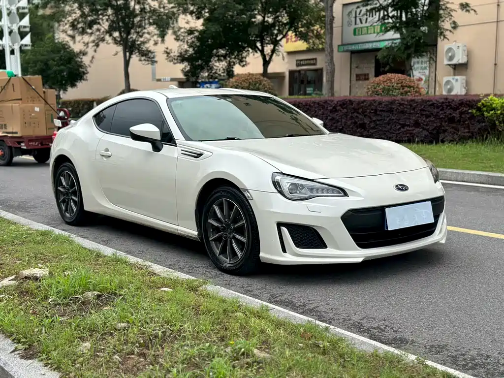 Subaru BRZ 2017 — фото 3