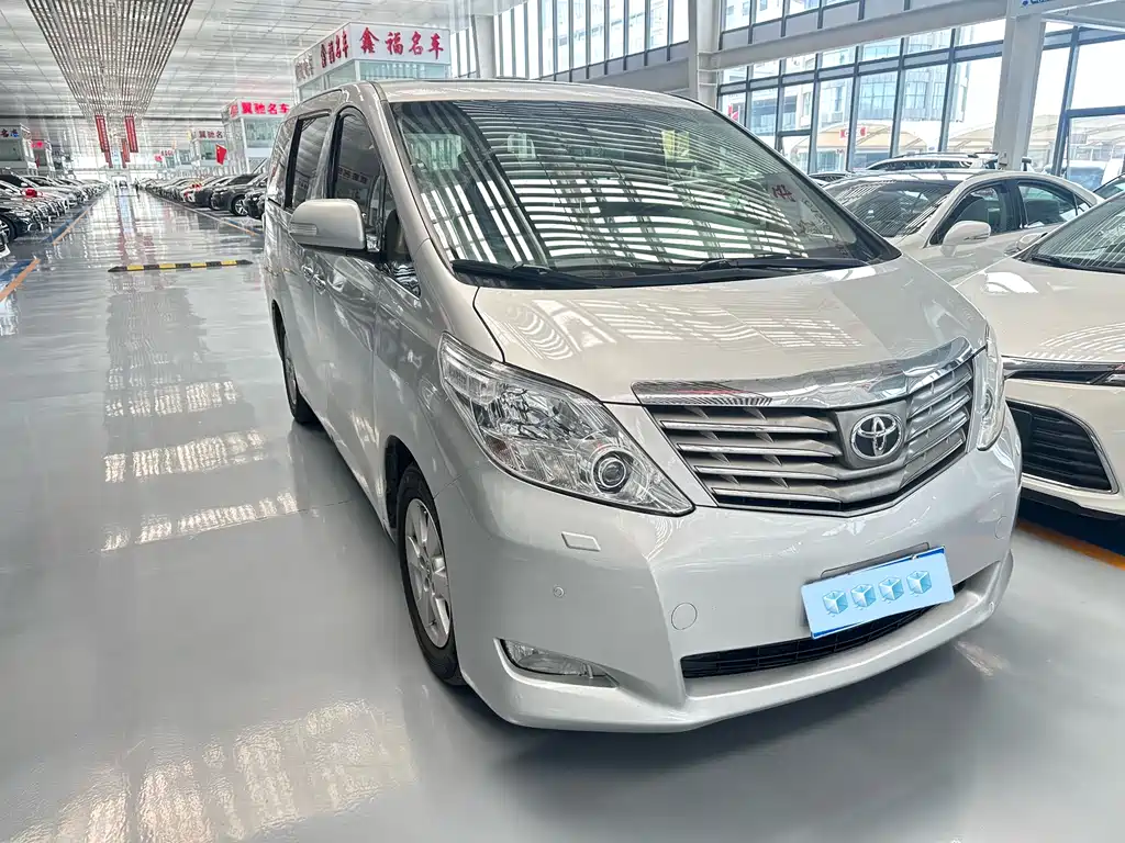 Toyota Alphard 2011