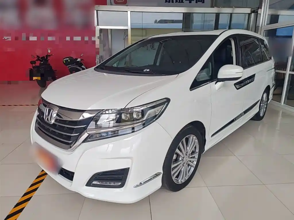 Honda Elysion 2018 — фото 1