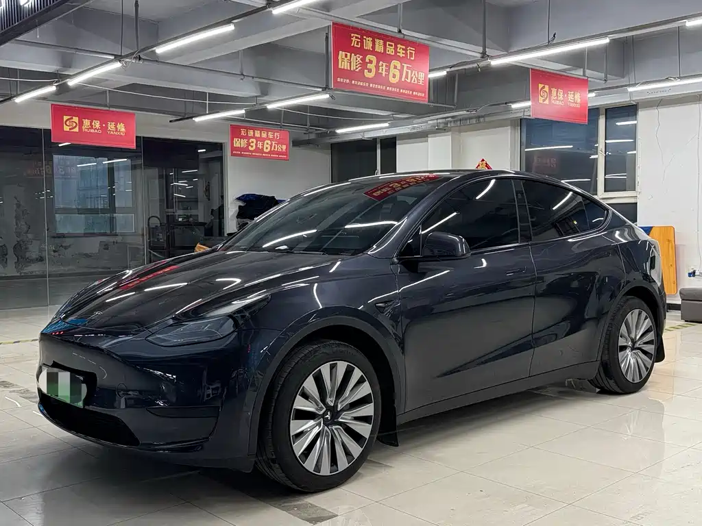 Tesla Model Y 2024 — фото 1