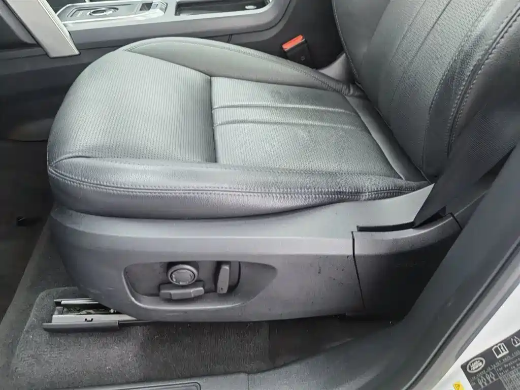 Land Rover Discovery Sport 2018 — фото 20