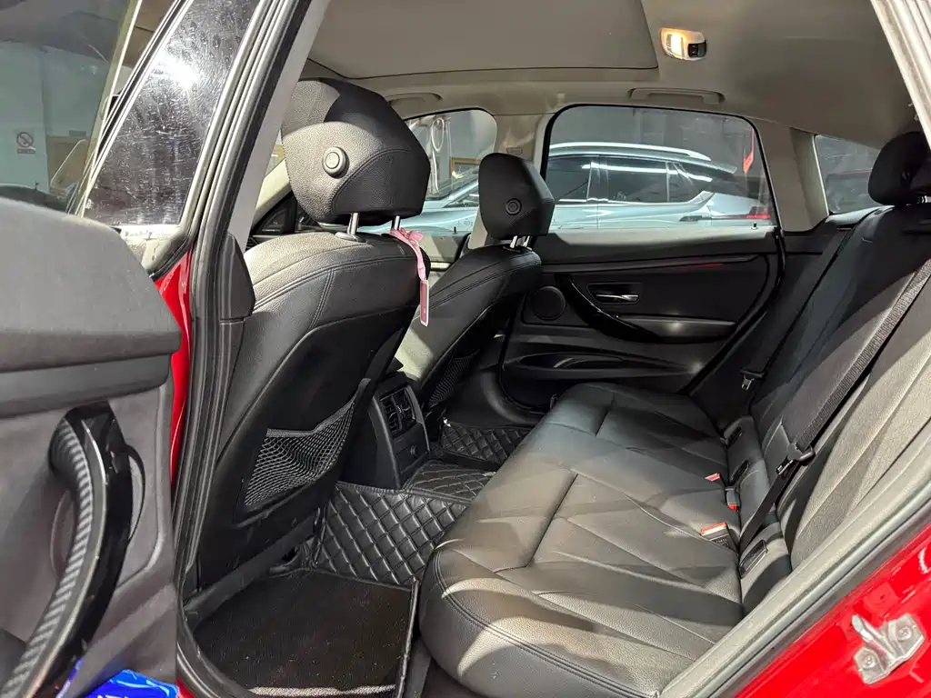 BMW 3 Series GT 2018 — фото 12