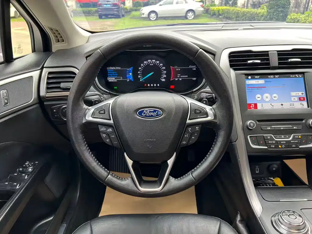 Ford Mondeo 2018 — фото 15