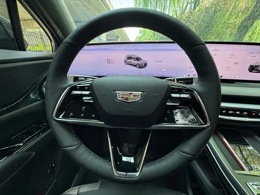 Cadillac XT5 2025 — фото 14